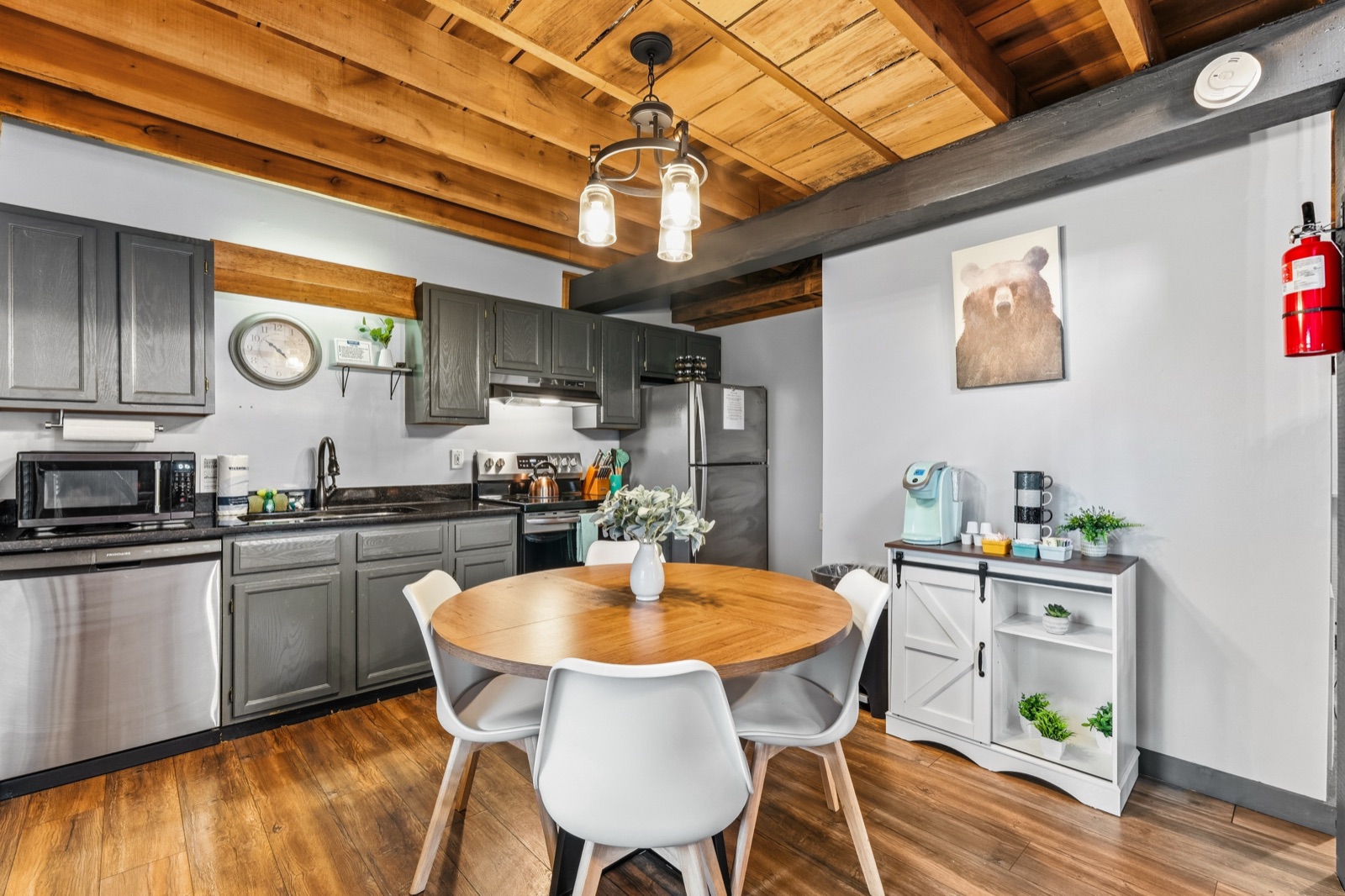 Hideaway Hollow kitchen