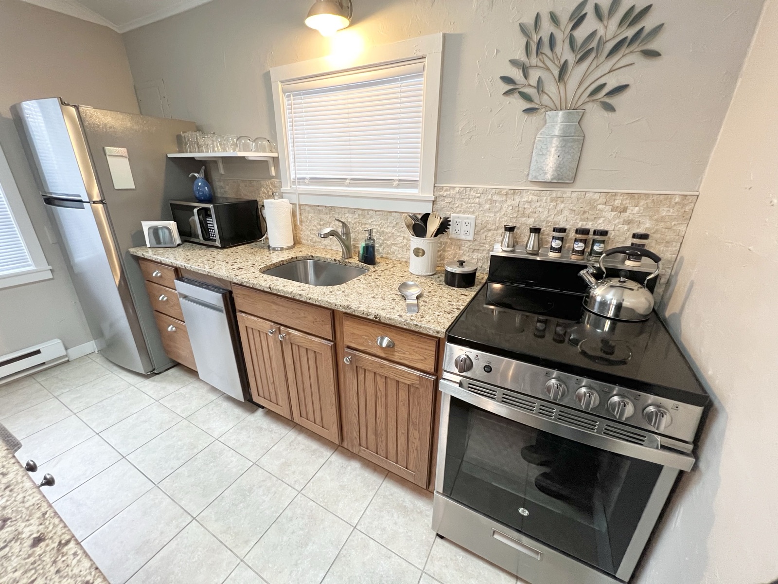 Sailing Skies Cottage kitchen