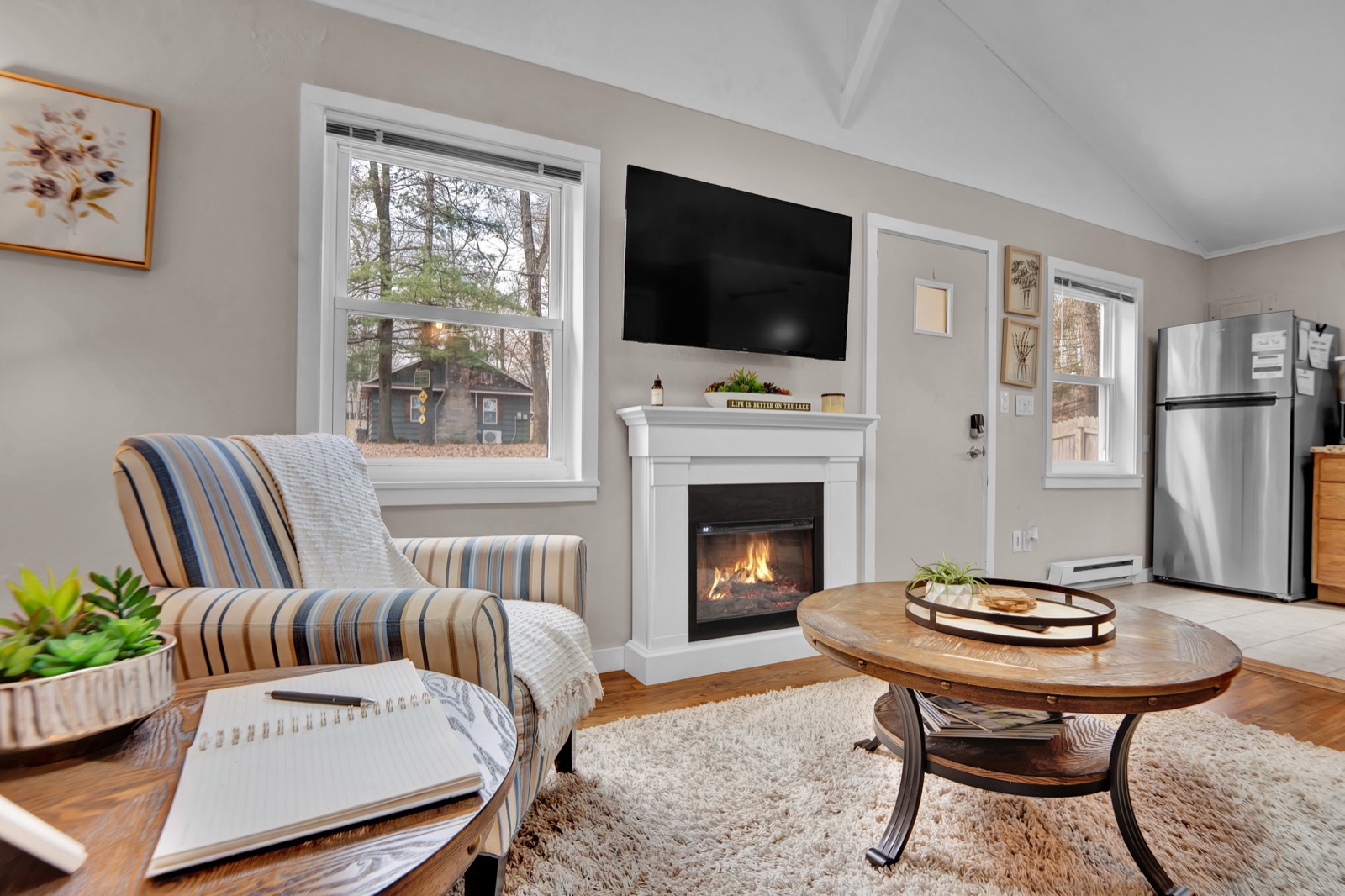 Sailing Skies Cottage living room